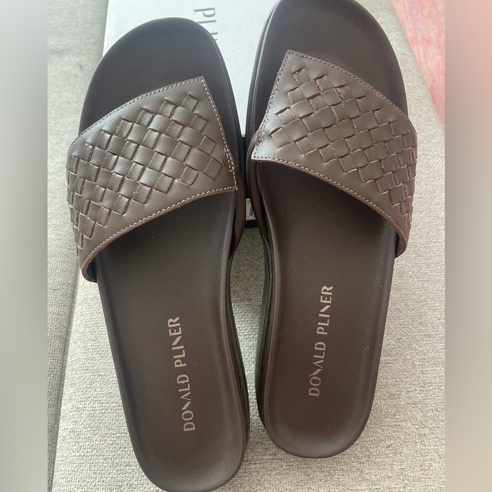 Donald Pliner FiFi sandals.
